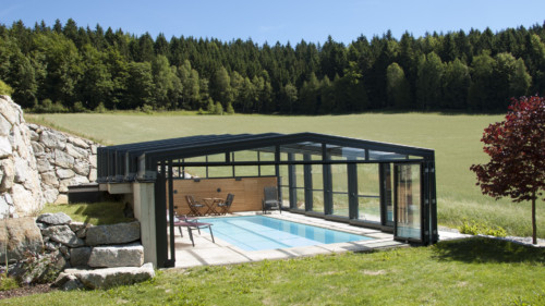 Speziallösung Wandaufbau Pool mit Überdachung