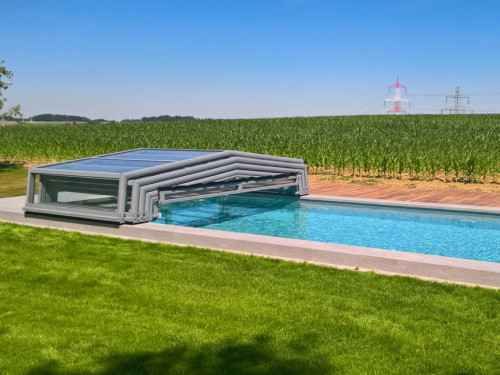 Niedrigüberdachung Pool