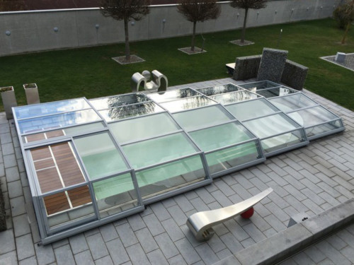 Niedrigüberdachung Pool