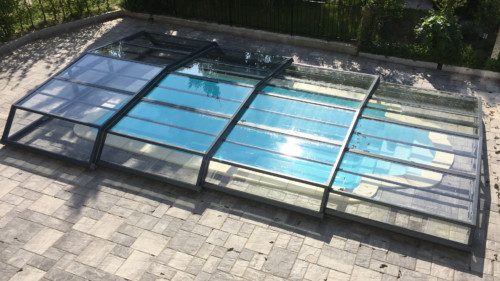 Iris Glas Niedrigüberdachung Pool