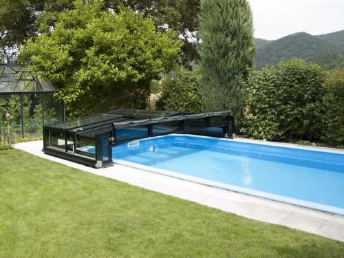 Niedrigüberdachung Pool