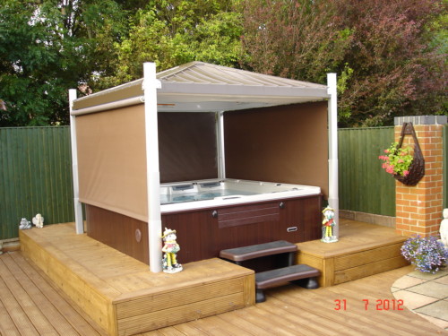 Hydropool Whirlpool mit Überdachung