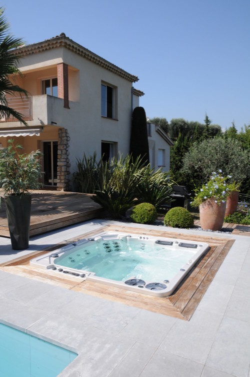 Hydropool Whirlpool versenkt